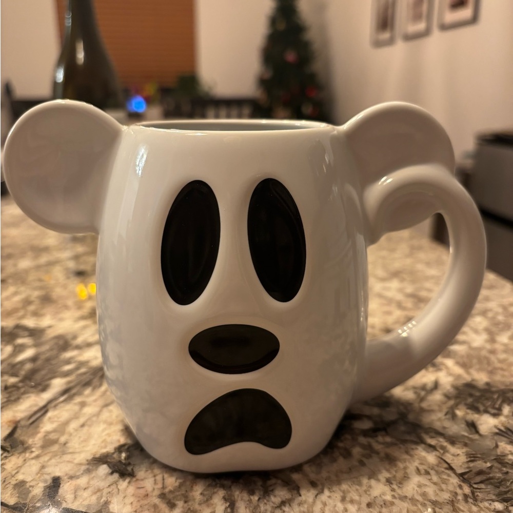 Disney parks Boo to you mug *rare*